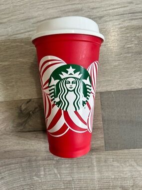 Starbucks 2024 limited-edition reusable red cup